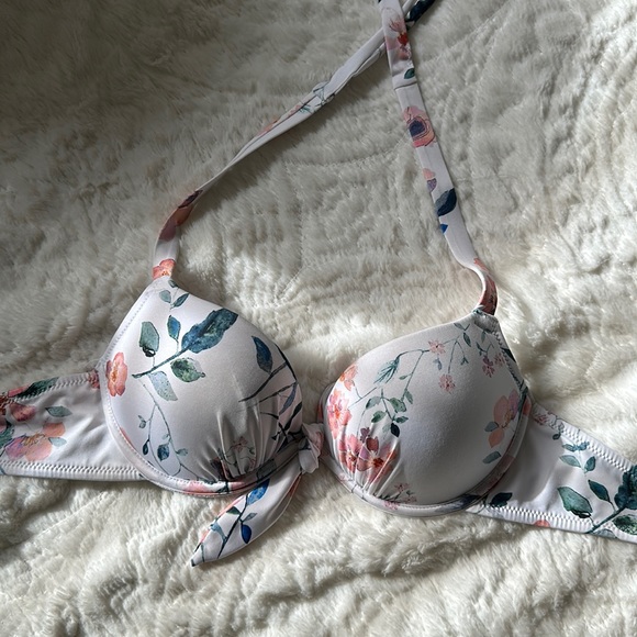 H & M push Up Bikini Top - Picture 1 of 5